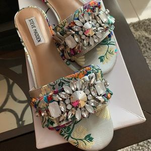 Steven madden slides
